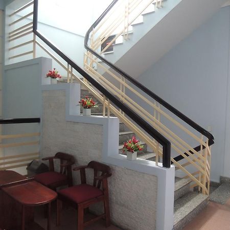 My Hanh Hotel Hue Bagian luar foto