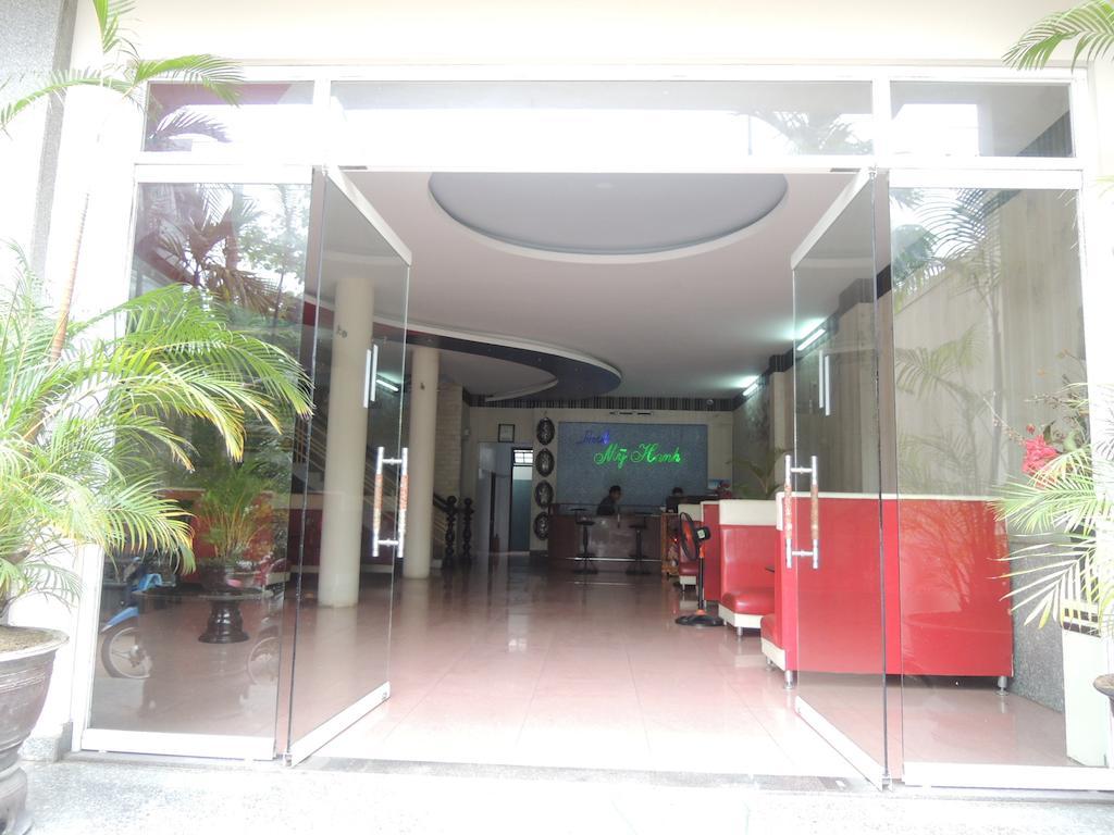 My Hanh Hotel Hue Bagian luar foto